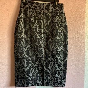 ✨ Worthington Pencil Skirt - Black & Silver ✨